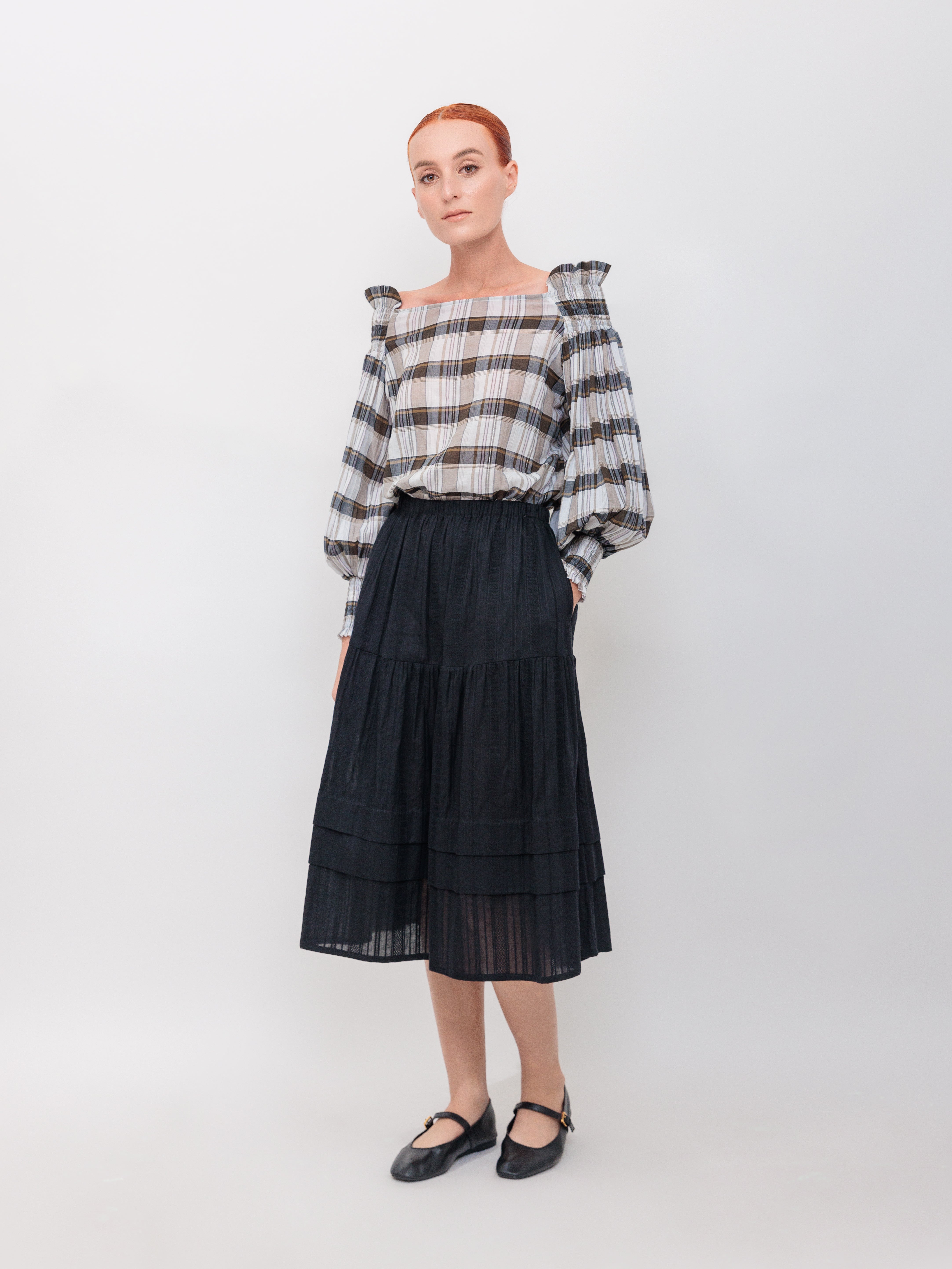 Pleated Elastic Midi Skirt in Black Embroidery Stripe