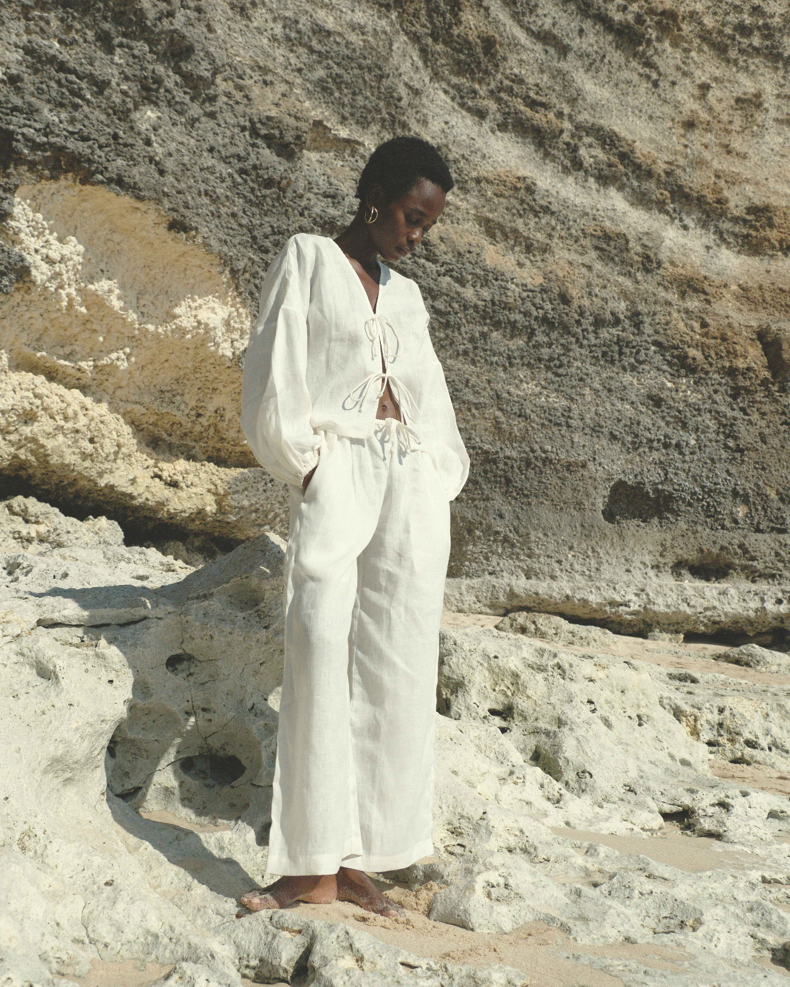 Drawstring Mid-Rise Straight Leg Pant in White Linen