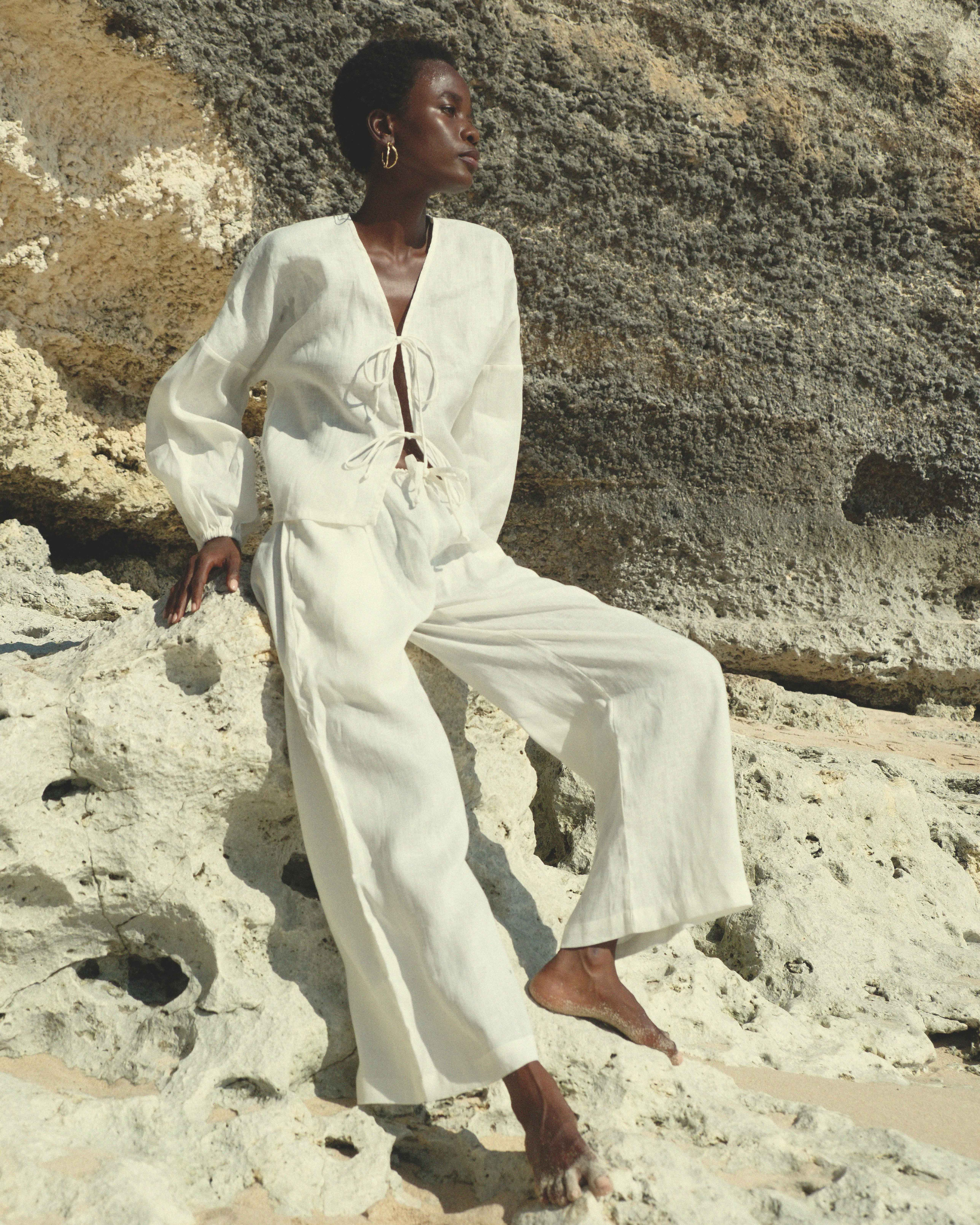 Drawstring Mid-Rise Straight Leg Pant in White Linen